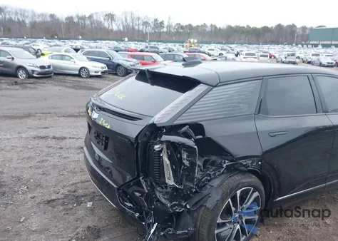 2025 Cadillac Optiq Sport 1 Awd z USA, uszkodzony, nr VIN 3GYK3EMR9SS223505